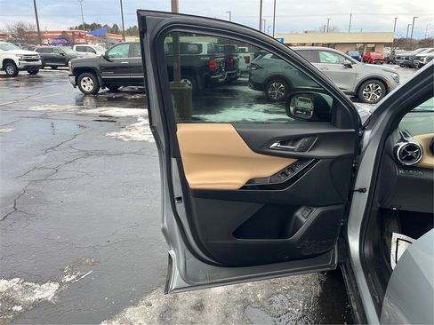 Used 2025 Chevrolet Equinox ACTIV w/ LPO, Floor Liner Package image 20