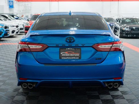 Used 2020 Toyota Camry XSE w/ Navigation Package FWD image 5