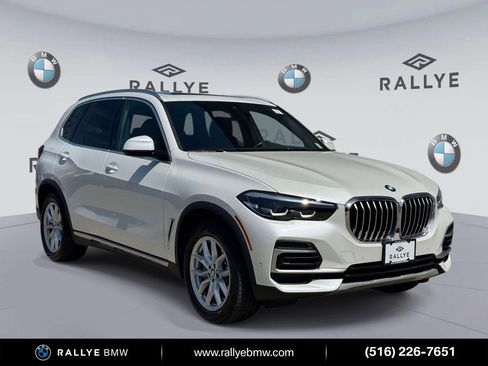 Certified 2023 BMW X5 xDrive40i w/ Parking Assistance Package AWD/4WD image 1