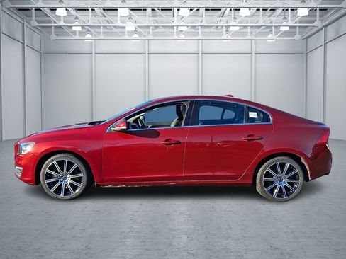 Used 2016 Volvo S60 T5 Inscription Platinum image 7