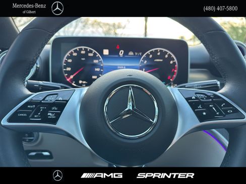 Used 2023 Mercedes-Benz C 300 Sedan image 29