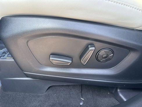 New 2026 Ford Explorer Platinum w/ LUX Leather Package image 8