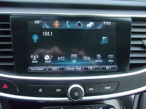 Used 2017 Buick LaCrosse Premium image 20