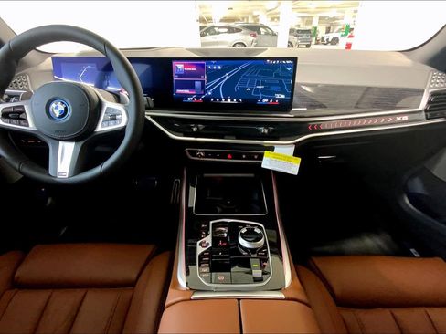 New 2026 BMW X5 xDrive50e w/ Executive Package image 5