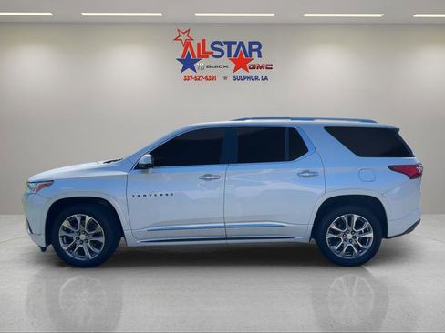 Used 2019 Chevrolet Traverse Premier w/ Driver Confidence II Package FWD image 4