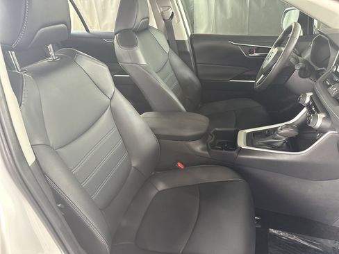 Used 2025 Toyota RAV4 XLE Premium image 26
