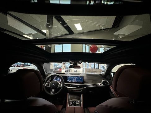 Used 2024 BMW X6 M60i w/ Dynamic Handling Package image 52