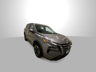 Used 2024 Nissan Rogue SV video 2