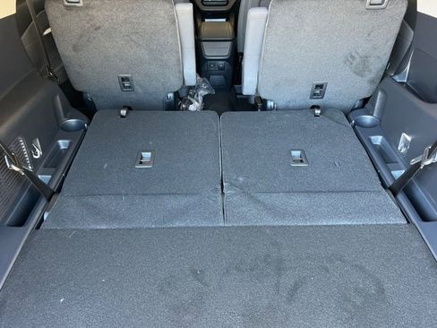 New 2026 Ford Explorer Active image 14