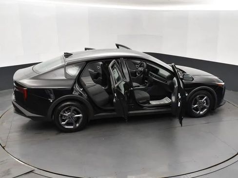 Used 2025 Kia K4 FWD image 6