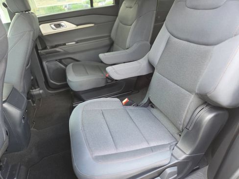 New 2026 Ford Explorer Active RWD image 16