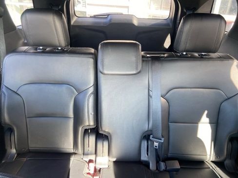 Used 2017 Ford Explorer XLT w/ Equipment Group 202A image 22