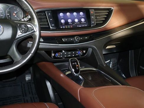 Used 2021 Buick Enclave Avenir w/ Avenir Technology Package AWD/4WD image 17