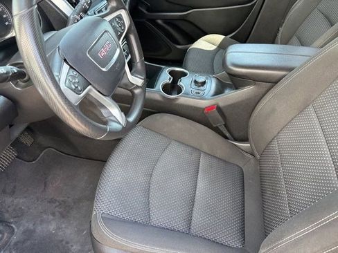 Used 2022 GMC Terrain SLE w/ Driver Convenience Package FWD image 9