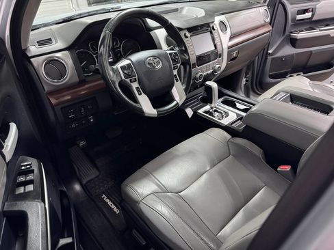 Used 2018 Toyota Tundra Limited w/ Limited Premium Package AWD/4WD image 18