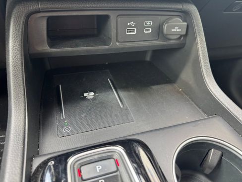 Used 2024 Honda Pilot Touring image 24