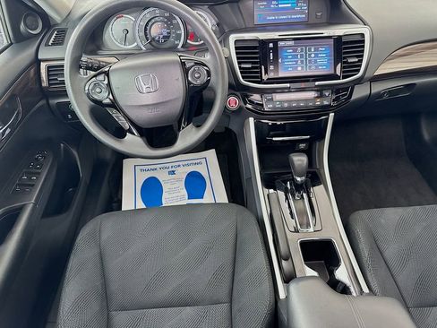 Used 2017 Honda Accord EX image 27