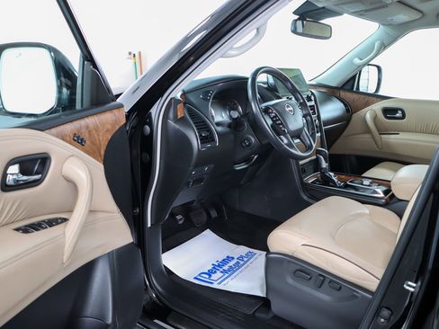 Used 2022 Nissan Armada SL w/ Captain's Chairs Package AWD/4WD image 3