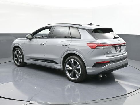Used 2024 Audi Q4 e-tron Premium Plus image 6