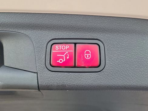 Used 2022 Mercedes-Benz GLE 350 image 11