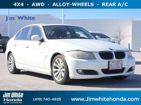 Used 2011 BMW 328i xDrive Sedan image 1