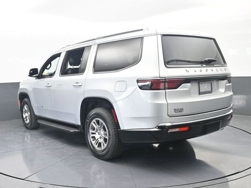 Used 2022 Jeep Wagoneer Series I image 4