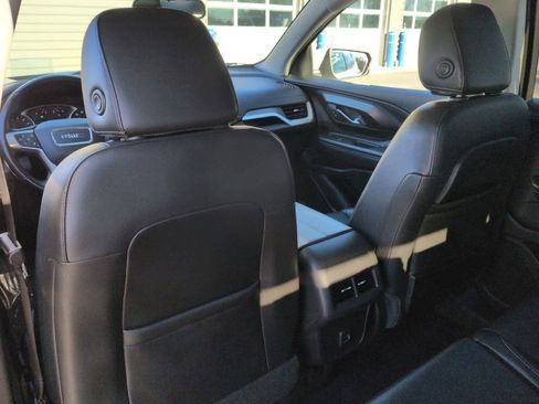 Used 2022 GMC Terrain SLT w/ Infotainment Package II image 19