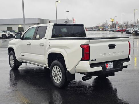 New 2026 Toyota Tacoma SR5 AWD/4WD image 3
