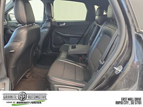 Used 2025 Ford Escape ST-Line Select AWD/4WD image 25