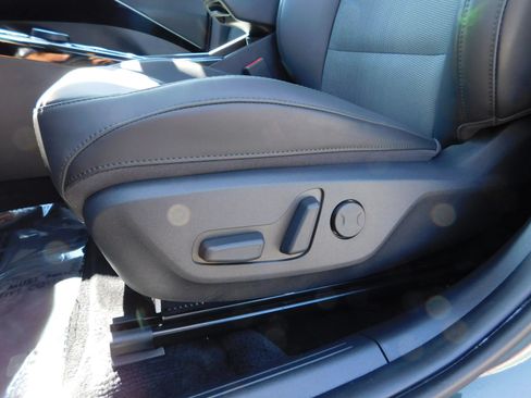 Used 2024 Kia Niro Wind w/ Wind Preserve Package FWD image 18