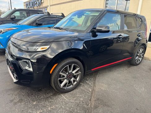 Used 2022 Kia Soul GT-Line image 2