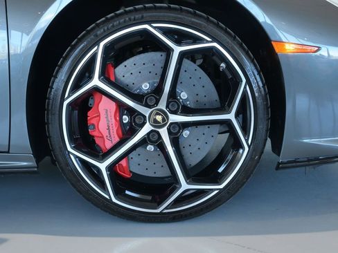 Used 2020 Lamborghini Huracan EVO image 36