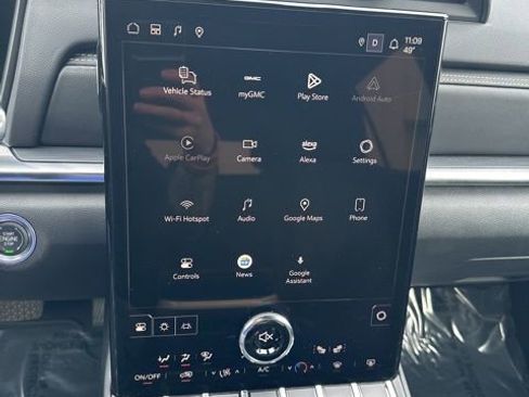 Used 2025 GMC Terrain Elevation image 23