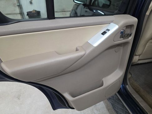 Used 2012 Nissan Pathfinder Silver image 33