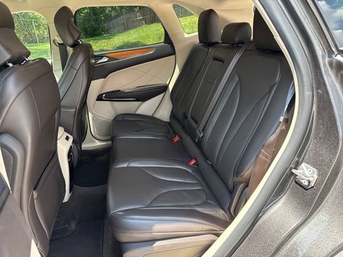 Used 2018 Lincoln MKC Select w/ Select Plus Package FWD image 26