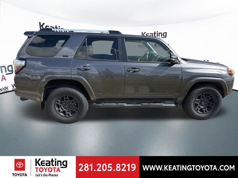Used 2022 Toyota 4Runner SR5 Premium w/ Moonroof Package image 8
