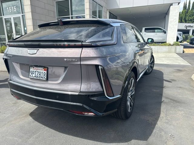 Certified 2024 Cadillac Lyriq Luxury AWD/4WD image 3