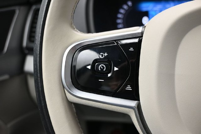 Used 2023 Volvo XC90 B5 Core w/ Protection Package Premier AWD/4WD image 24
