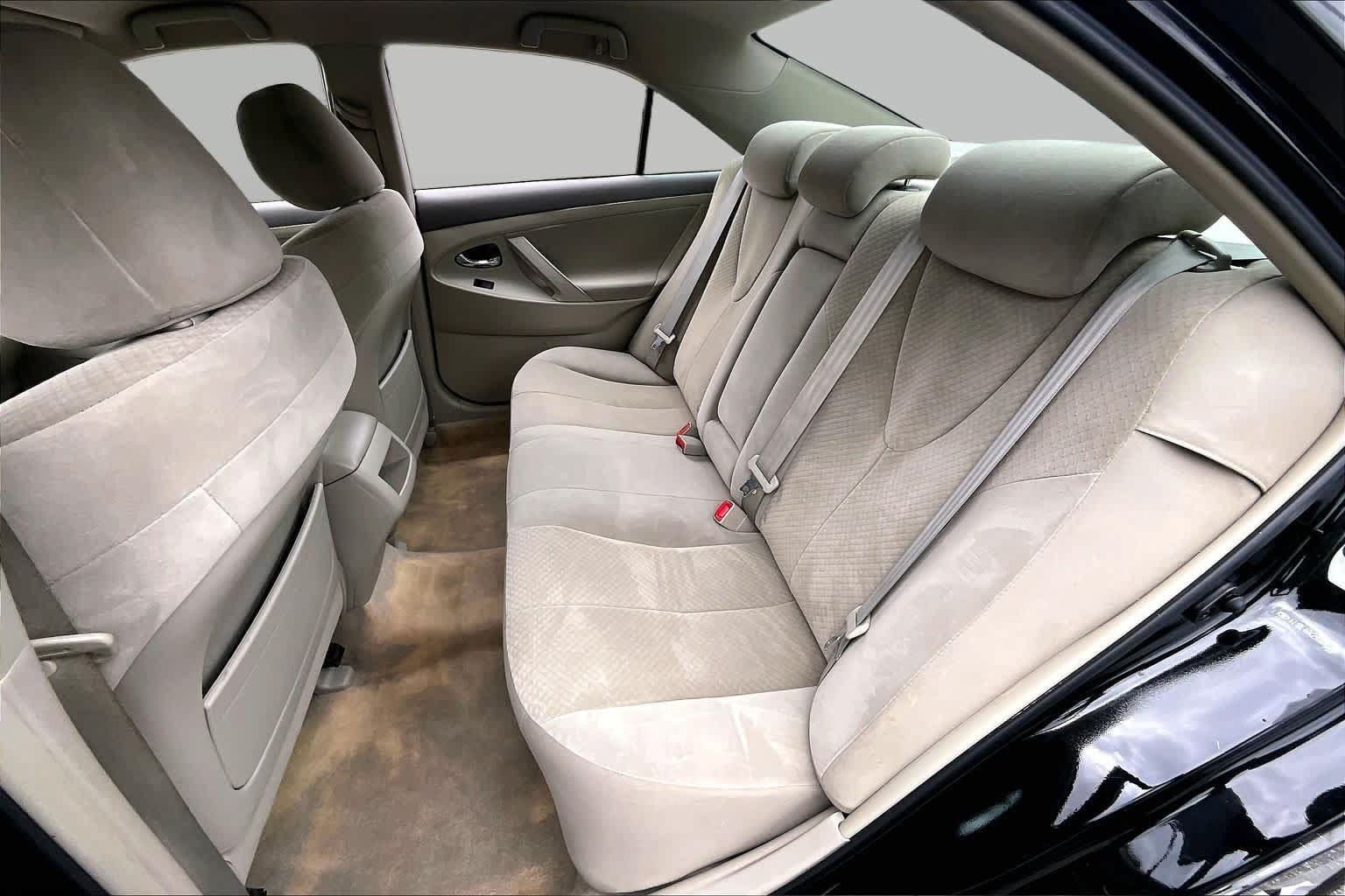 Used 2009 Toyota Camry LE FWD image 18