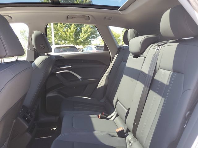 Used 2025 Audi Q5 Premium w/ Convenience Package AWD/4WD image 29