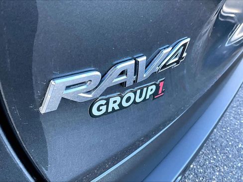 Used 2019 Toyota RAV4 XLE image 9