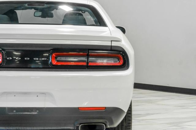 Used 2017 Dodge Challenger R/T RWD image 45