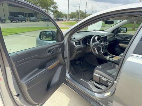 Used 2021 GMC Acadia SLE FWD image 7