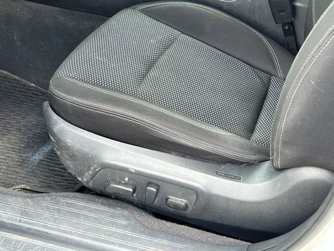 Used 2019 Subaru Outback 2.5i Premium AWD/4WD image 23