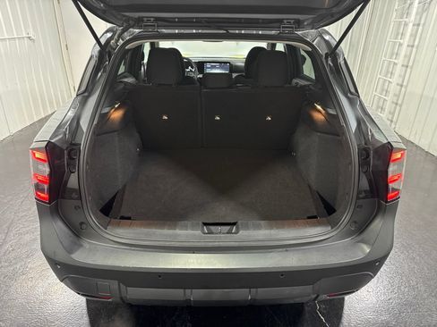 Used 2025 Nissan Kicks SV AWD/4WD image 35