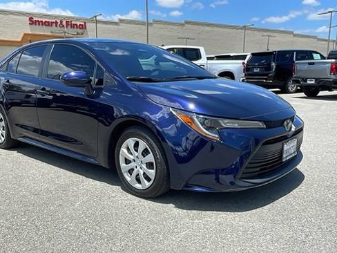 Used 2024 Toyota Corolla LE FWD image 30