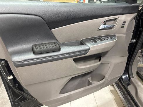 Used 2016 Honda Odyssey Touring Elite image 8