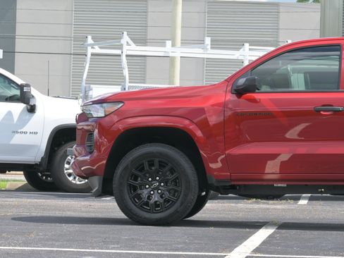 Used 2026 Chevrolet Colorado W/T w/ WT Custom Package RWD image 3