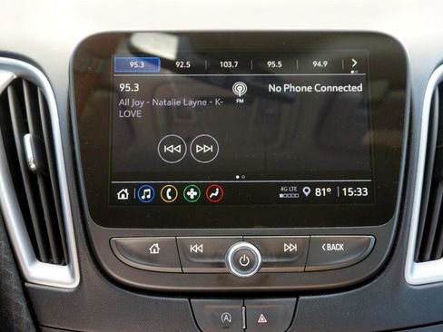 Used 2023 Chevrolet Malibu LT image 14