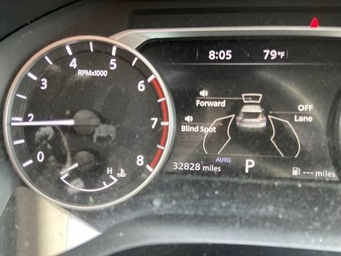 Used 2023 Nissan Rogue SV AWD/4WD image 18
